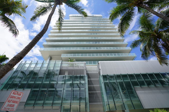 Glass Condos photo 3